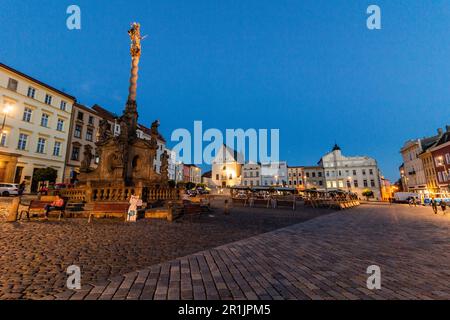 OLOMOUC, TCHÉQUIE - 10 SEPTEMBRE 2021 : colonne Mariale sur la place Dolni namesti à Olomouc, République Tchèque Banque D'Images