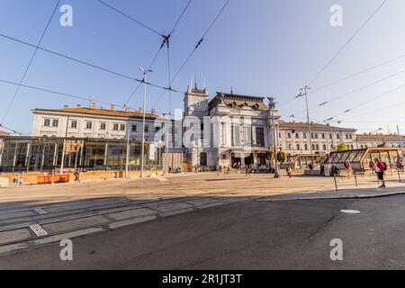 BRNO, TCHÉQUIE - 5 SEPTEMBRE 2021: Gare centrale de Brno, République Tchèque Banque D'Images