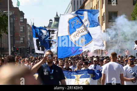 Linköping, Suède. 14th, mai 2023. Les fans de Norrköping avant le match de football de dimanche dans l'OBOS Damaltsvenskan entre Linköping FC-IFK Norrköping au stade Bilbörsen, Linköping, Suède. Crédit : Jeppe Gustafsson/Alay Live News Banque D'Images