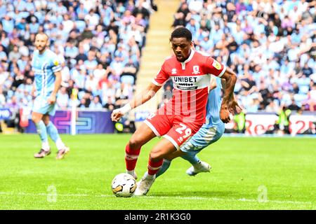 Coventry, Royaume-Uni. 14th mai 2023Chuba Akpom (29 Middlesbrough) contesté par Callum Doyle (3 Coventry City) pendant le championnat Sky Bet jouer demi-finale 1st jambe entre Coventry City et Middlesbrough à l'arène Coventry Building Society, Coventry, le dimanche 14th mai 2023. (Photo : Kevin Hodgson | ACTUALITÉS MI) crédit : ACTUALITÉS MI et sport /Actualités Alay Live Banque D'Images