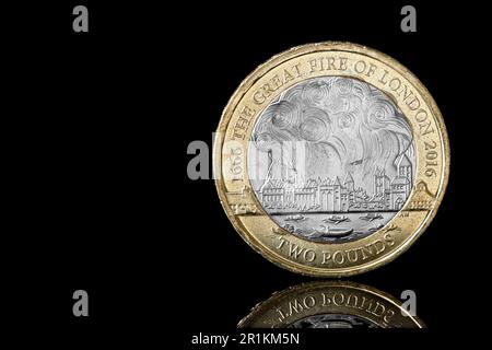 £2 pièce commémorant le 350th anniversaire du Grand incendie de Londres. Publié en 2016 par la monnaie royale Banque D'Images