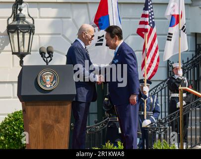 WASHINGTON, D.C., États-Unis - 26 AVRIL 2023 : cérémonie d'arrivée officielle de la visite d'État du Président Yoon Suk Yeol de la République de Corée. Banque D'Images