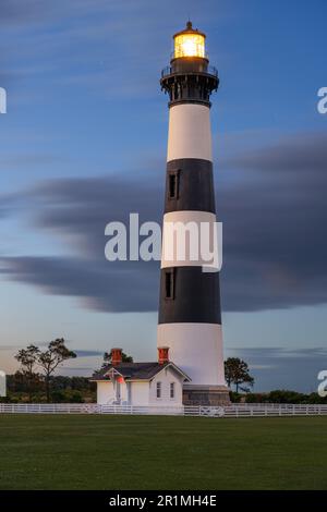La station de lumière de l'île de Bodie dans les rives extérieures de la Caroline du Nord, États-Unis Banque D'Images