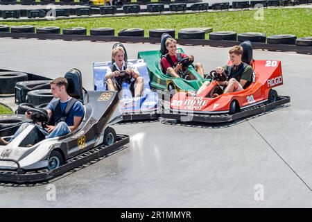 Tennessee Smoky Mountains Foothills, Sevier County, Sevierville, NASCAR Speedpark, voitures de course miniatures de conduite, sports nautiques, restaurants, fami Banque D'Images