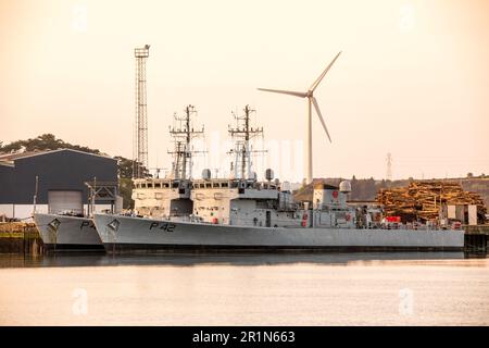 Rushbrooke, Cork, Irlande. 15th mai 2023. Les navires de patrouille du Service naval À la retraite LÉ Orla et LÉ Ciara au chantier naval de Rushbrooke, Co. Cork. Les navires sont remplacés par deux nouveaux bateaux de patrouille que la marine a acquis de la Nouvelle-Zélande. - Photo David Creedon Banque D'Images