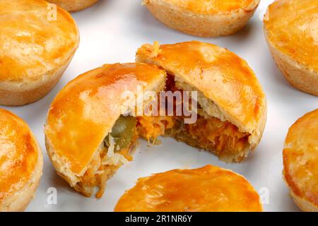 Embrada Brazilian snack. Tarte au poulet Banque D'Images