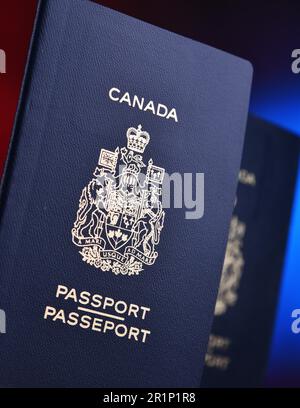 La composition avec deux passeports canadiens Banque D'Images