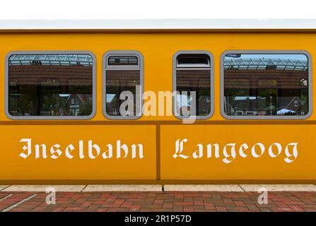 Voiture du chemin de fer de l'île Langeoog, Langoog, îles de la Frise orientale, Basse-Saxe, Allemagne Banque D'Images