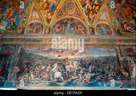 Peinture au plafond bataille de Milvian Bridge, par Raphaël, Fresco, Fresco, salle de Constantine, Chambres Raphaël, Stanze di Raffaello, Palais Apostolique Banque D'Images