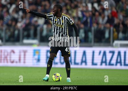 Turin, Italie. 14th mai 2023. Samuel Iling de Juventus FC gestes pendant la série Un match de football entre Juventus FC et nous Cremonese au stade Allianz sur 14 mai 2023 à Turin, Italie . Credit: Marco Canoniero / Alamy Live News Banque D'Images