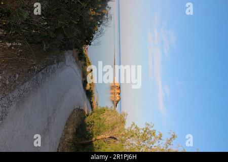 Sentier de randonnée à Rhodes surplombant la mer, Kiotari, Grèce Banque D'Images