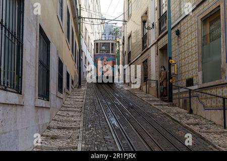 (Funiculaire Elevador do Lavra) à Lisbonne, Portugal Banque D'Images