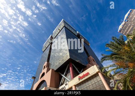 En dehors du célèbre centre commercial Amoreiras de Lisbonne, vue sur sa façade. Banque D'Images