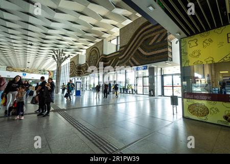 Sofia, Bulgarie. Mai 2023. Vue intérieure de la gare centrale de Sofia dans le centre-ville Banque D'Images