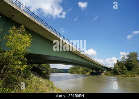 Allemagne, Bavière, haute-Bavière, Altötting district, Neuötting, Autoroute A94, pont au-dessus de l'auberge, 470m Banque D'Images