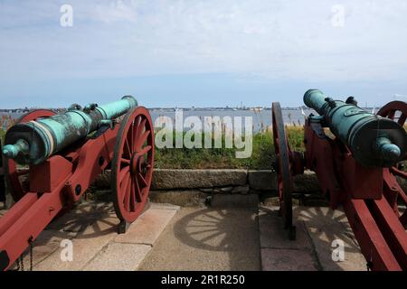 Danemark, Elsinore, Helsingør, château de Kronborg, canons, Helsingborg Banque D'Images