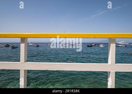 La Canzone del Mare baignade établissement sur Capri, île de Capri, Golfe de Naples, Campanie, Italie, Europe Banque D'Images