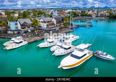 Vue aérienne de la jetée de Grand Baie, Rivière du Rempart, île Maurice, Océan Indien, Afrique Banque D'Images