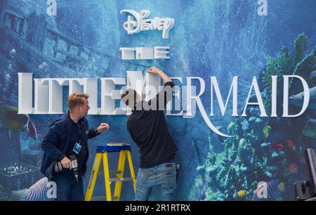 Londres, Angleterre, Royaume-Uni. 15th mai 2023. Les préparatifs sont en cours pour la première britannique de la petite Sirène de Disney à Odeon Leicester Square. (Credit image: © Vuk Valcic/ZUMA Press Wire) USAGE ÉDITORIAL SEULEMENT! Non destiné À un usage commercial ! Banque D'Images