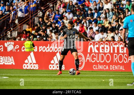 ALBACETE, ESPAGNE - MAI 14: Aleksandar Sedlar de Deportivo Alaves contrôle la balle pendant le match entre le Real Albacete Balompie et les Deportivo Alaves de la Ligure Smartbank sur 14 mai 2023 à l'Estadio Carlos Belmonte à Albacete, Espagne. (Photo de Samuel Carreño/ Credit: PX Images/Alamy Live News Banque D'Images