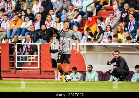 ALBACETE, ESPAGNE - MAI 14: Javi López de Deportivo Alaves contrôle la balle pendant le match entre le Real Albacete Balompie et les Deportivo Alaves de la Ligure Smartbank sur 14 mai 2023 à l'Estadio Carlos Belmonte à Albacete, Espagne. (Photo de Samuel Carreño/ Credit: PX Images/Alamy Live News Banque D'Images