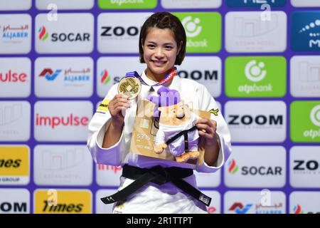 Doha, Qatar, 8 mai 2023. Uta Abe du Japon posant sur le podium avec la médaille d'or lors de la cérémonie de remise des médailles des femmes -52kg pendant les Championnats du monde de judo 2023 - jour 2 à Doha, Qatar. 8 mai 2023. Crédit : Nikola Krstic/Alay Banque D'Images