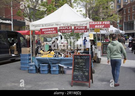 Vendeurs au marché des fermiers de Union Square à Manhattan, New York City. Banque D'Images