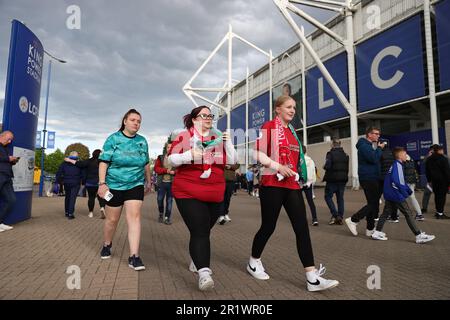 Leicester, Royaume-Uni. 15th mai 2023. Les fans de Liverpool arrivent au stade avant le match de la Premier League entre Leicester City et Liverpool au King Power Stadium de Leicester, le lundi 15th mai 2023. (Photo : James HolyOak | MI News) Credit : MI News & Sport /Alay Live News Banque D'Images