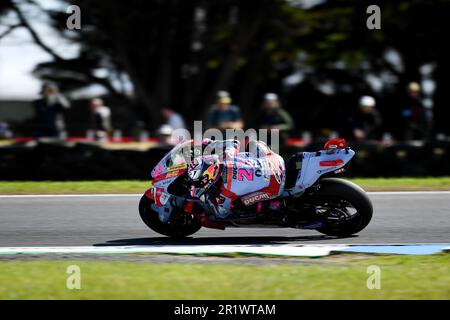 Phillip Island, Australie, 15 octobre 2022. ENEA Bastianini d'Italie sur le Gresini Racing Ducati pendant la troisième pratique libre au MotoGP australien 2022 au circuit de Phillip Island sur 15 octobre 2022 à Phillip Island, en Australie. Crédit : Steven Markham/Speed Media/Alay Live News Banque D'Images