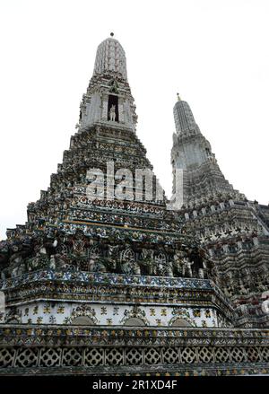 La tour centrale du Wat Arun ('Temple de l'Aube') à Bangkok, Thaïlande, Banque D'Images