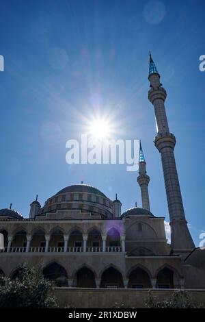 Une vue spectaculaire de la mosquée de Namazgja à Denizli, Turquie Banque D'Images