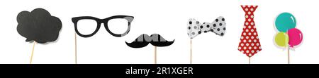Ensemble avec différents accessoires de clown sur fond blanc. Bannière Banque D'Images