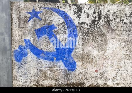 drapeau communiste. Marteau et faucille représentant les paysans et les ouvriers Banque D'Images