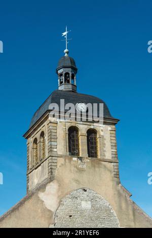 Vezelay a marqué les plus Beaux villages de France. . Clocher de l'ancienne église Saint-Pierre. Département Yonne. Bourgogne Franche Comte. France Banque D'Images