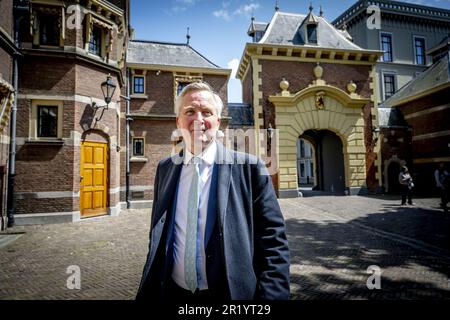 La Haye, pays-Bas. 16th mai 2023. LA HAYE - le secrétaire d'Etat Eric van der Burg (asile) arrive au Binnenhof pour une réunion de suivi sur la politique d'asile. ANP ROBIN UTRECHT pays-bas Out - belgique Out crédit: ANP/Alay Live News crédit: ANP/Alay Live News Banque D'Images