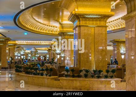 ABU DHABI, ÉMIRATS ARABES UNIS - 13 FÉVRIER 2019 : intérieur du Palais Emirates, hôtel cinq étoiles de luxe à Abu Dhabi, Émirats arabes Unis exploité par Banque D'Images