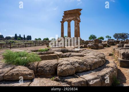 Temple de Dioscuri, Tempio di Dioscuri, Valle dei Templi, Vallée des temples, Agrigente, Sicile, Italie Banque D'Images