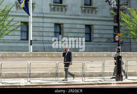 Londres,royaume-uni,16th, May,2023 Jeremy Hunt, Chancelier de l'Echiquier, a vu marcher un long cheval de garde pour utiliser l'entrée arrière de No 10 Downing Street crédit Richard Lincoln/Alay Live News Banque D'Images