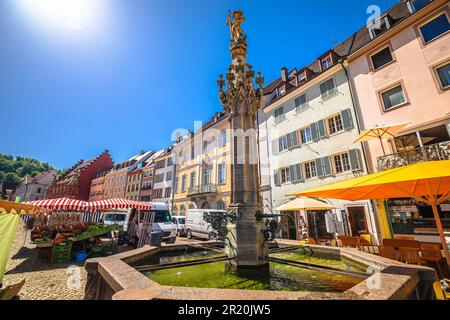 Freiburg im Breisgau place du marché historique vue pittoresque sur l'architecture, région du Bade-Wurtemberg en Allemagne Banque D'Images