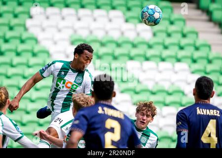 Groningen, pays-Bas. 16th mai 2023. GRONINGEN, PAYS-BAS - MAI 16 : Nordin Musampa, du FC Groningen, dirige la balle lors du match Eredivisiie entre le FC Groningen et Ajax à l'Euroborg on 16 mai 2023 à Groningen, pays-Bas. Le match est une continuation du match abandonné sur 14 mai quand des bombes de fumée ont été lancées hors des stands et un ventilateur a envahi le terrain. (Photo de Patrick Goosen/Orange Pictures) Credit: Orange pics BV/Alay Live News Banque D'Images