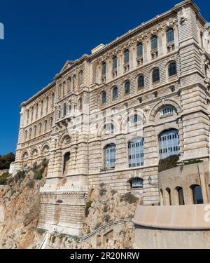 Monaco-ville, Monaco, 20 avril 2023 : vue sur le Musée océanographique de Monaco-ville, créé en 1910 par le Prince Albert le Premier. Banque D'Images