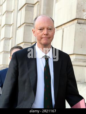 Le prof Chris Whitty, médecin-chef du gouvernement britannique, arrive au bureau du cabinet à Whitehall, Londres, avant une réunion d'urgence de la COBRA à mesure que l'épidémie de coronavirus COVID-19 se développe. Lundi 16/03/2020 Banque D'Images