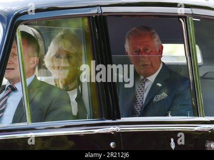 Photographie du prince Charles et de Camilla quittant Buckingham Palace en route vers l'abbaye de Westminster alors que le président Donald Trump arrive à Londres lors d'une visite officielle de l'État. Banque D'Images
