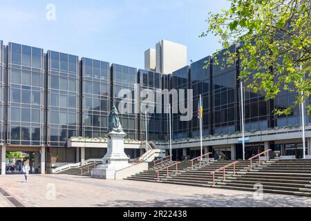 Bureaux civiques du Conseil de Portsmouth, Guildhall Square, Portsmouth, Hampshire, Angleterre, Royaume-Uni Banque D'Images