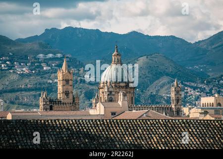 Toits à Palerme, Italie en janvier Banque D'Images