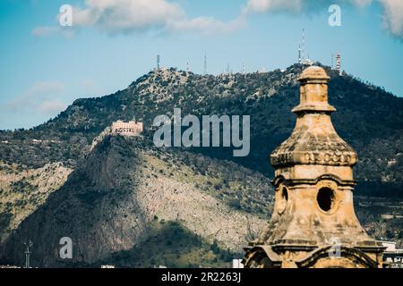 Toits à Palerme, Italie en janvier Banque D'Images