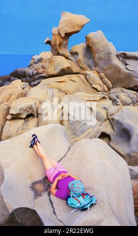 siesta sur le sentier le long de la mer, France, Corse, Campomoro Banque D'Images