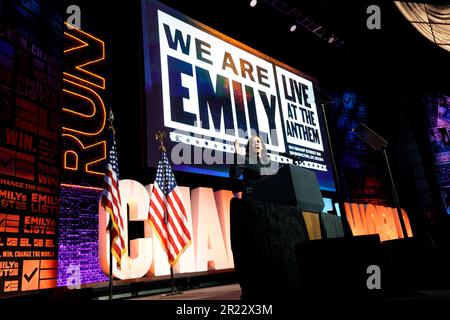 Washington, États-Unis. 16th novembre 2022. ÉTATS-UNIS Le vice-président Kamala Harris prononce un discours lors du Gala We Are EMILY à Washington sur 16 mai 2023. Photo par Yuri Gripas/Pool/Sipa USA crédit: SIPA USA/Alay Live News Banque D'Images