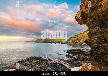 Vue sur la côte de la deuxième vallée au coucher du soleil, péninsule de Fleurieu, Australie méridionale Banque D'Images