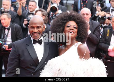 Cannes, France, 17th mai 2023. Viola Davis et Julius Tennon arrivent sur le tapis rouge pour la projection du film Monster (Kaibutsu) au Festival de Cannes 76th. Credit: Doreen Kennedy/Alamy Live News. Banque D'Images